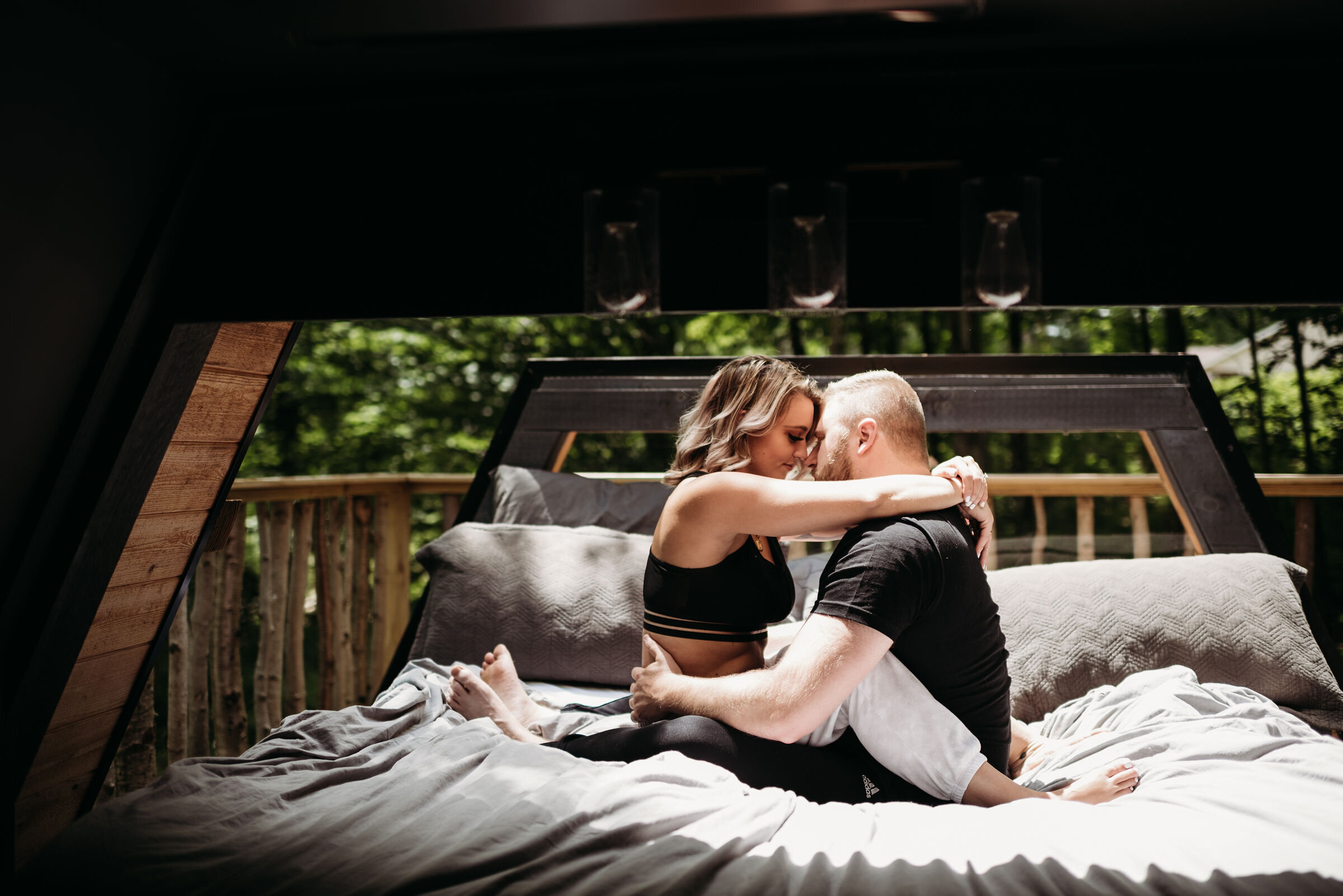 intimate+couples+session+in+upstate+NY+airbnb (5).jpeg